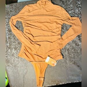 Women bodysuit🧡